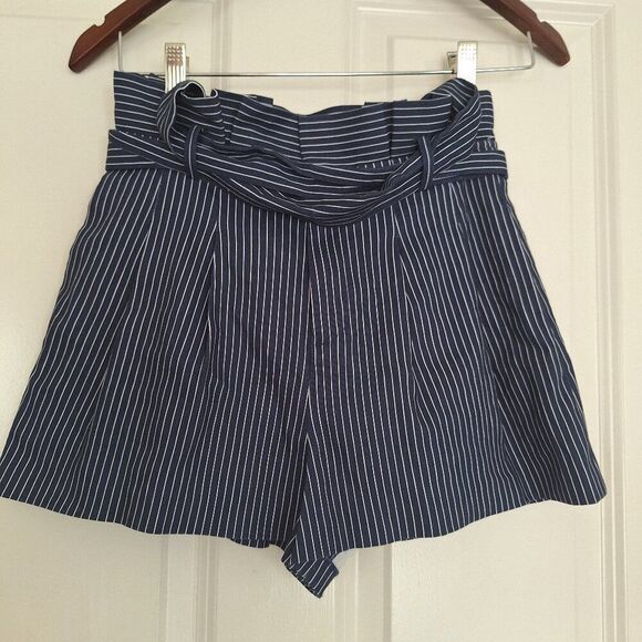 Alice + Olivia Short: Pleated High Waist Tie Front size 0 - Picture 1 of 10